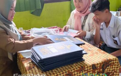 Dokumentasi pembagian Rapor Semester Genap