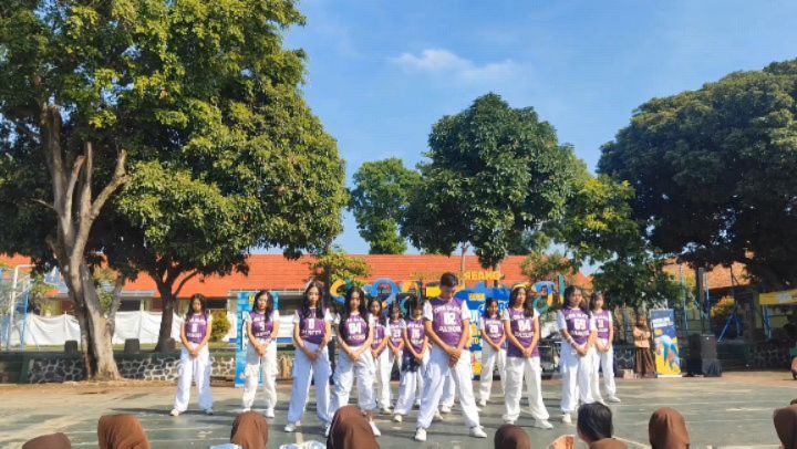 Ardan Radio Goes to School Bersama Dua Kelinci